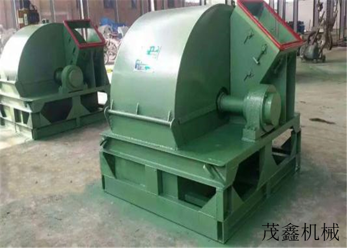 Wood crusher is an advanced fine crushing equipment, the series of products in the absorption of a variety of crusher advantages on the basis of the f…