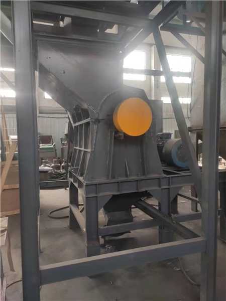 Hammer crusher is also called hammer crusher, referred to as hammer breaking machine, is a kind of equipment that breaks materials in the form of impa…